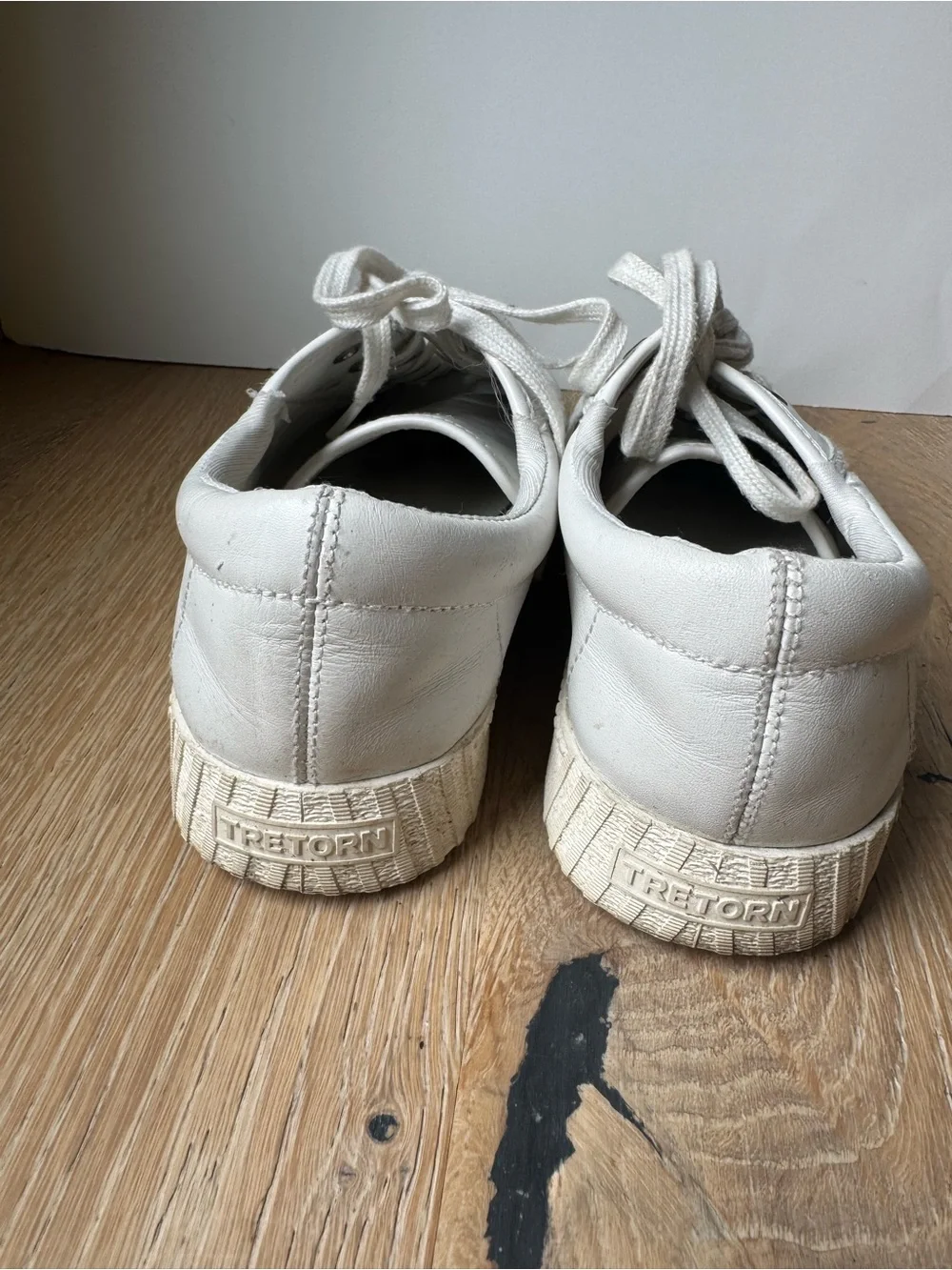 Reform Classic White Leather sneakers sz 10 women’s Price Firm!